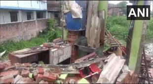 Bihar | house collapses Due to bomb blast | Chhapra