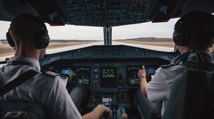 pilot, pilot in india, commercial pilot, career option after 12th