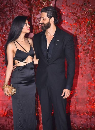 रितिक रोशन इन दिनों एक्ट्रेस सबा आजाद को डेट कर रहे हैं। बताया जाता है कि दोनों सोशल मीडिया के जरिए एक दूसरे के करीब आए।