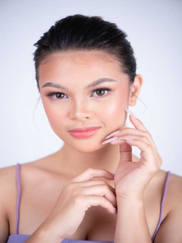 DEWY MAKEUP TIPS FOR MONSOON