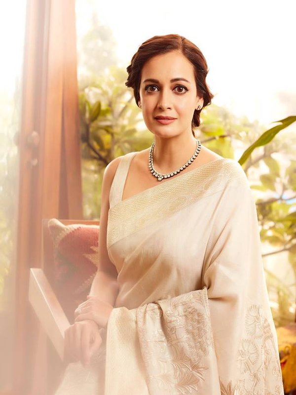 Dia mirza saree style