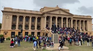 protestors in srilanka
