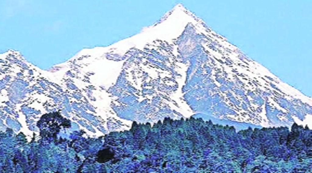 तेजी से पिघल रहे हिमनद, हो रहा है ऋतु परिवर्तन