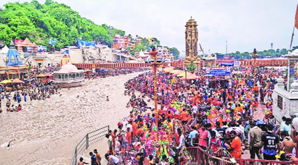 पखवाड़े भर में चार करोड़ कांवड़िए गंगा जल लेकर अपने घरों को लौटे