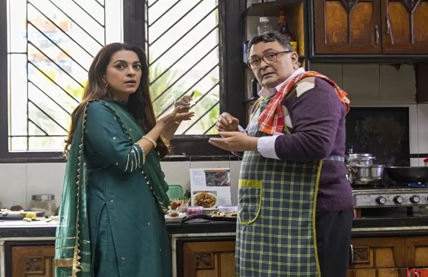 Sharmaji Namkeen: ऋषि कपूर की आखिरी फिल्म शर्माजी नमकीन में जूही चावला भी लीड रोल में थींं। यह फिल्म अमेजन प्राइम पर रिलीज हुई थी। इसे 7.7 रेटिंग मिली है। (यह भी पढ़ें: IMDb में 8.5 से भी ऊपर रेटिंग कमा चुकी हैं साउथ की ये फिल्में)