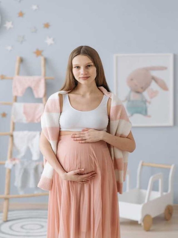 IN PREGNANCY WOMAN CAN EAT THESE 5 FOODS IN AN EMPTY STOMACH