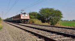 IRCTC Railway Train Cancelled List Today, 17 July 2022: रेलवे ने रद्द की 200 से अधिक ट्रेनें, देखें- पूरी लिस्ट