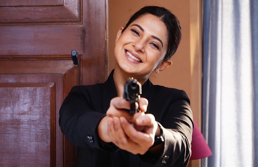 लेकिन मैंने किसी की बात नहीं मानी क्योंकि उस वक्त में उस पॉइंट पर थी कि अगर भगवान खुद भी आकर मुझे इस शादी के लिए मना करते तो मैं उनकी बात भी नहीं मानती। 