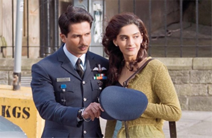 Mausam: शाहिद कपूर और सोनम कपूर की यह फिल्म कारगिल वॉर के एक सैनिक की कहानी बताती है। यह फिल्म एपल टीवी पर है।  