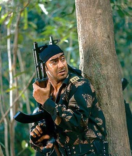 Tango Charlie: इस फिल्म में अजय देवगन, बॉबी देओल और सुनील शेट्टी जैसे कलाकार हैं। इसे अमेजन प्राइम पर स्ट्रीम कर सकते हैं। (यह भी पढ़ें: नयनतारा से महेश बाबू तक, साउथ के इन स्टार्स ने हिट फिल्मों से की थी इंडस्ट्री में एंट्री)