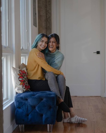 अंजलि ने अपने सोशल मीडिया अकाउंट पर सूफी से मुलाकात पर लिखा था कि बॉयफ्रेंड से ब्रेकअप के बाद वह काफी डिप्रेस थीं। तभी उन्हें सूफी मिलीं।