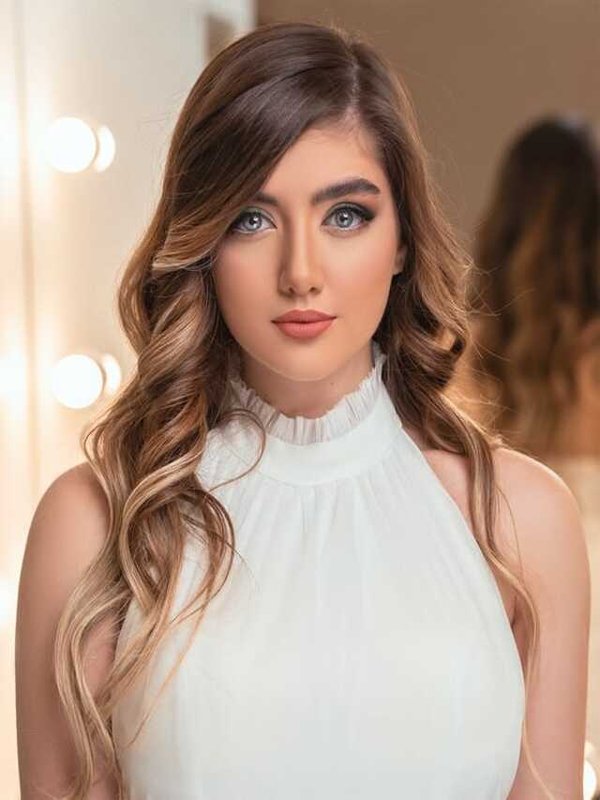 MAKEUP BEAUTIFUL GIRL