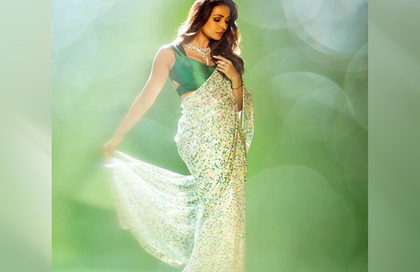 Teej 2022, Teej 2022 Green Outfit, Green Outfit, Bollywood actress green look,