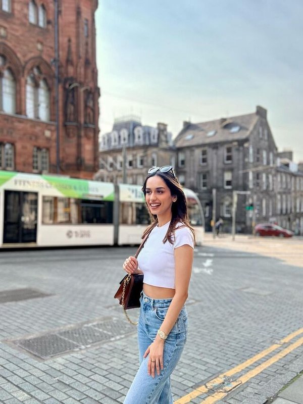 MANUSHI CHILLAR IN SUPERCOOL DENIM LOOK