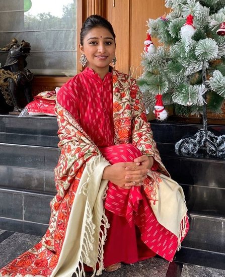 इसमें टीवी एक्ट्रेस मोहेना कुमारी सिंह का भी नाम शामिल है। वह कोरियोग्राफर टेरेंस लुईस के अंडर काम करती थीं। (Photo: Mohena Kumari Singh Instagram)