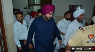 Punjab | Navjot Singh Sidhu | patiala central jail | canteen card misuse | नवजोत सिंह सिद्धू | कैंटीन कार्ड | पटियाला सेंट्रल जेल