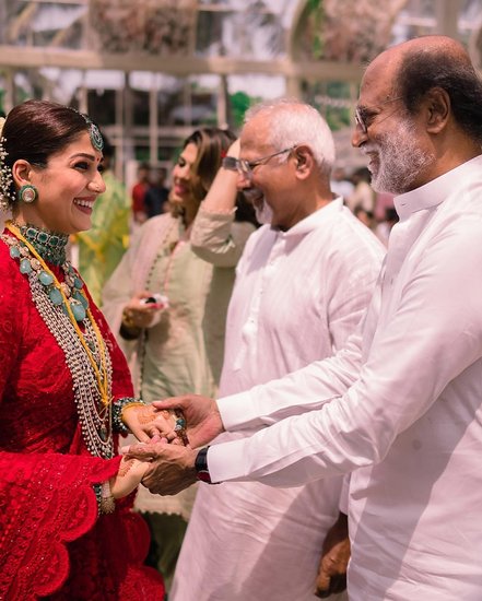 नयनतारा और रजनीकांत ने फिल्म अन्नाथे में साथ काम किया था। (यह भी पढ़ें: KGF 2 के यश से नयनतारा तक, साउथ के इन सुपरस्टार्स ने टीवी के नाटकों से शुरू किया था करियर)