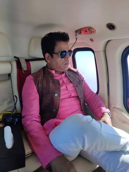 रवि किशन गोरखपुर से बीजेपी के टिकट पर चुनाव जीत 2019 में सांसद बने थे। उनकी पत्नी का नाम प्रीति किशन है।