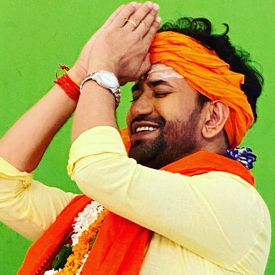 तो मैंने जवाब दिया कि मुझे जान बचाना जरूरी है, अगर गाड़ी को नुकसान हुआ तो अखिलेश यादव से बोल देना कि ऐसी स्थिति बन गई थी। 