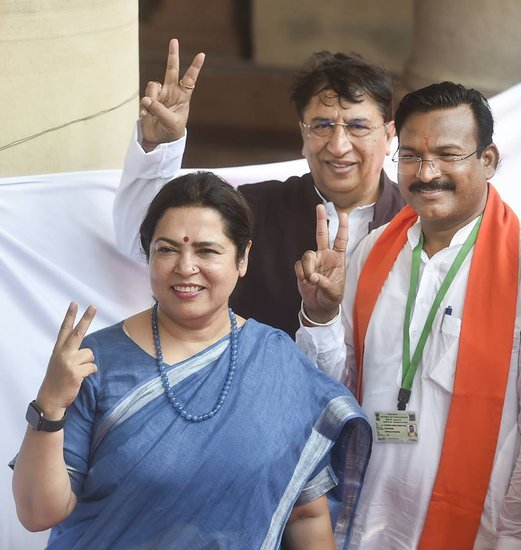 मिनाक्षी लेखी। (सभी तस्वीरें- PTI)