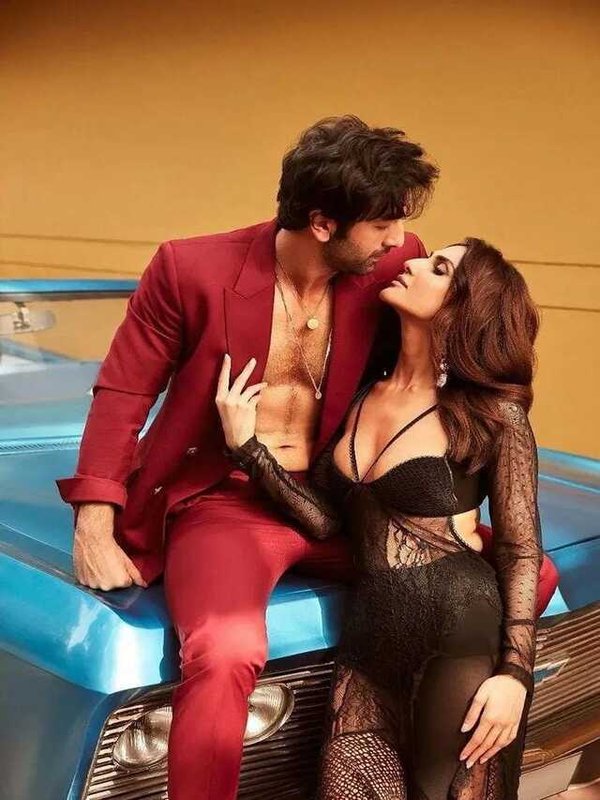 RANBIR KAPOOR PHOTOSHOOT WITH VANI KAPOOR IN SHIRTLESS LOOK