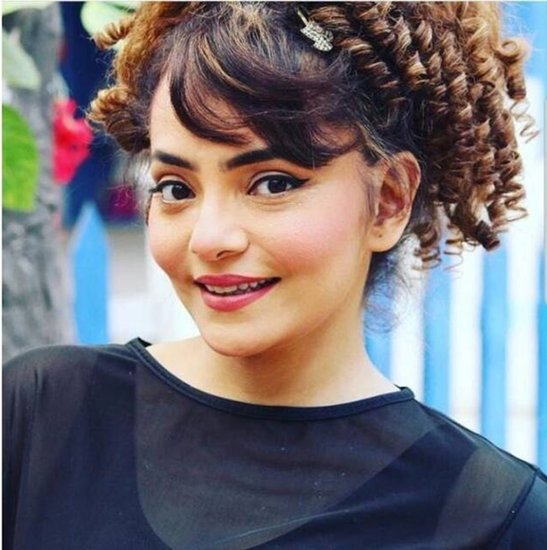 ऐश्वर्या सखूजा से पहले एक्ट्रेस राखी विजन से इस रोल को लेकर संपर्क किया गया था। हालांकि राखी यह किरदार निभाएंगी या नहीं, यह भी अभी फाइनल नहीं हुआ। राखी की कॉमेडी को दर्शक काफी पसंद करते हैं। 