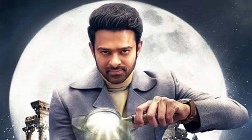 Prabhas: बाहुबली के बाद प्रभास की दो फिल्में रिलीज हुईं और दोनों फ्लॉप हो गईं। साहो और राधे श्याम के फ्लॉप होने के बाद प्रभास को इंतजार है कि उनकी फिल्म आदि पुरुष उनके लिए हिट फिल्म का सूखा खत्म करेगी। 