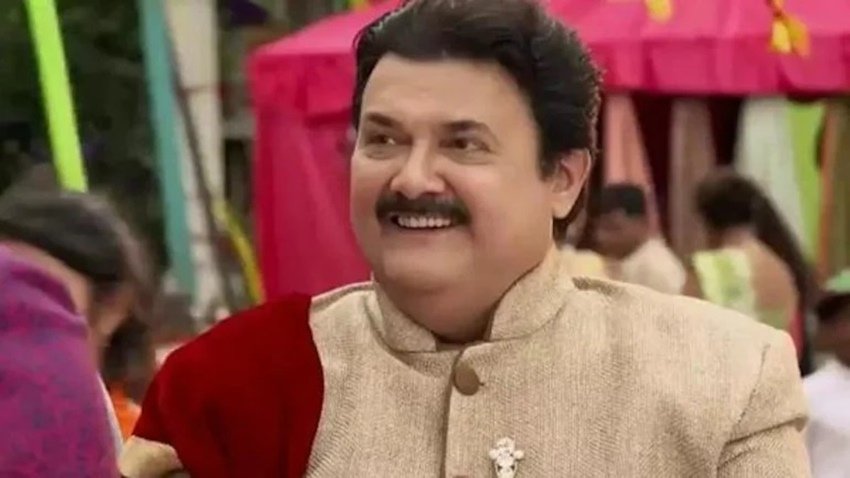 अल्पना बुच ने बाम्बे टाइम्स को दिए इंटरव्यू में बताया है कि इस वक्त केतकी एक गुजराती प्ले में काम कर रही हैं। (यह भी पढ़ें: प्रेग्नेंसी के बाद बढ़ गया 28 किलो वजन तो रूपाली गांगुली को ताने मारने लगी थीं पड़ोस की आंटी, ‘अनुपमा’ एक्ट्रेस ने सुनाई आपबीती)