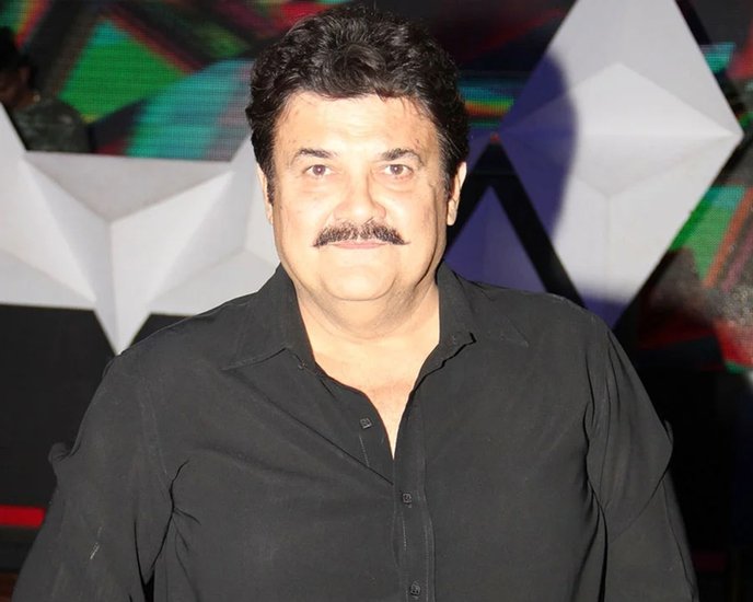 मेरे जाने के बाद इस प्ले को पूरा जरूर करना। अल्पना ने कहा कि केतकी पति रसिक की इस इच्छा को पूरा करने की कोशिश कर रही हैं। रसिक दवे की उम्र 65 साल थी। रसिक और केतकी की एक बेटी रिद्धी दवे है। (यह भी पढ़ें: अभी मां नहीं बनना चाहती हैं मदालसा शर्मा, बच्चे को लेकर यह राय रखती हैं ‘अनुपमा’ फेम एक्ट्रेस) (All Photos: Social Media)