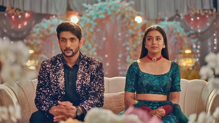 Imlee: इमली सीरियल के फहमान खान सुंबुल तौकीर से 11 साल बड़े हैं। इस जोड़ी ने टीवी की दुनिया में धूम मचा रखी है।