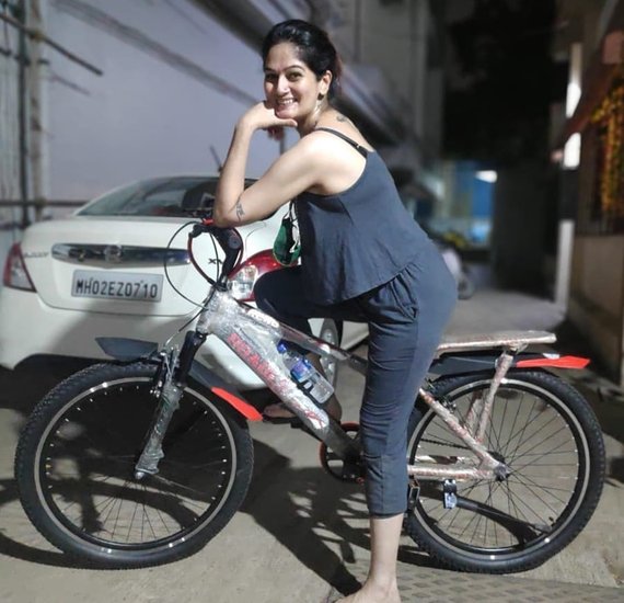 अब ईटाइम्स को दिए इंटरव्यू में रेशम ने शादी को लेकर बात की है और कहा है कि दोबारा शादी करने का उनका कोई प्लान नहीं है। 