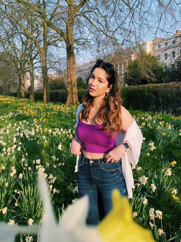 SARA TENDULKAR IN THAILAND - GLAMOROUS AVATAR