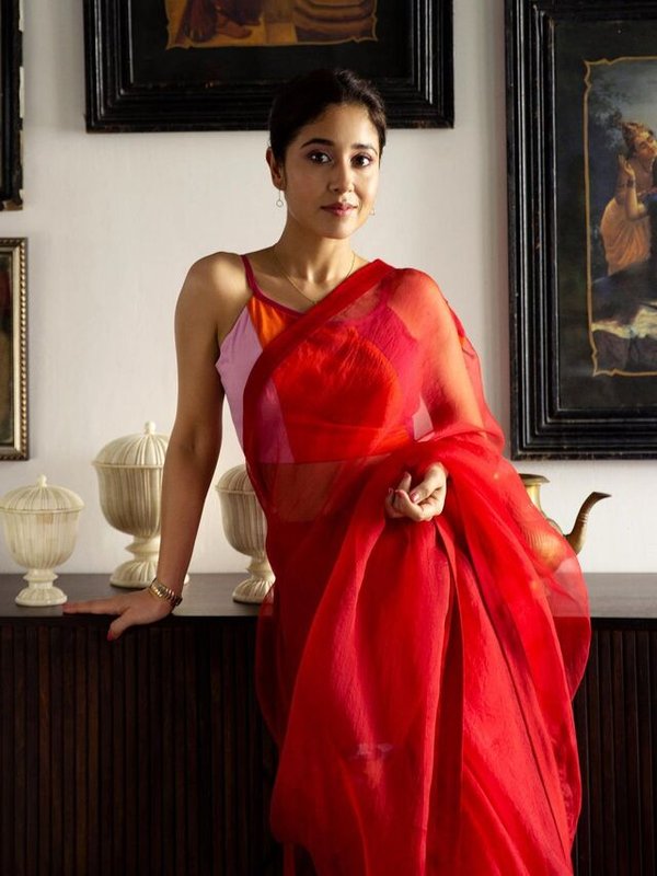 SHWETA TRIPATHI DESI SWAG