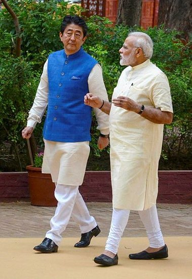 प्रधानमंत्री नरेंद्र मोदी ने शिंजो आबे को अपना करीबी दोस्त बताया है और कहा है कि शिंजो की मौत से उन्हें बेहद दुख हुआ है।
