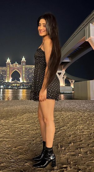 साथ ही शिवांगी ने कहा कि इस मशीन के जरिए वह यह भी देखना चाहती हैं कि खतरों के खिलाड़ी 12 में कौन जीतने वाला है। 