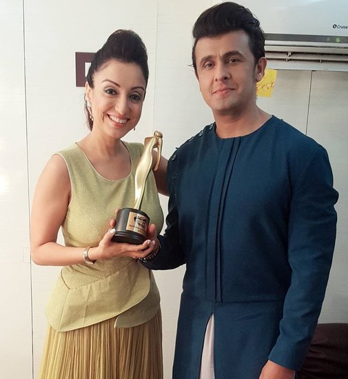 सोनू निगम और उनकी पत्नी मधुरिमा की पहली मुलाकात 1995 में एक प्रोग्राम के दौरान हुई थी। 