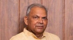 सपा में एक और बगावत, अब सुखराम यादव ने अखिलेश के खिलाफ खोला मोर्चा, बोले- मुलायम आदमी को पहचानते थे