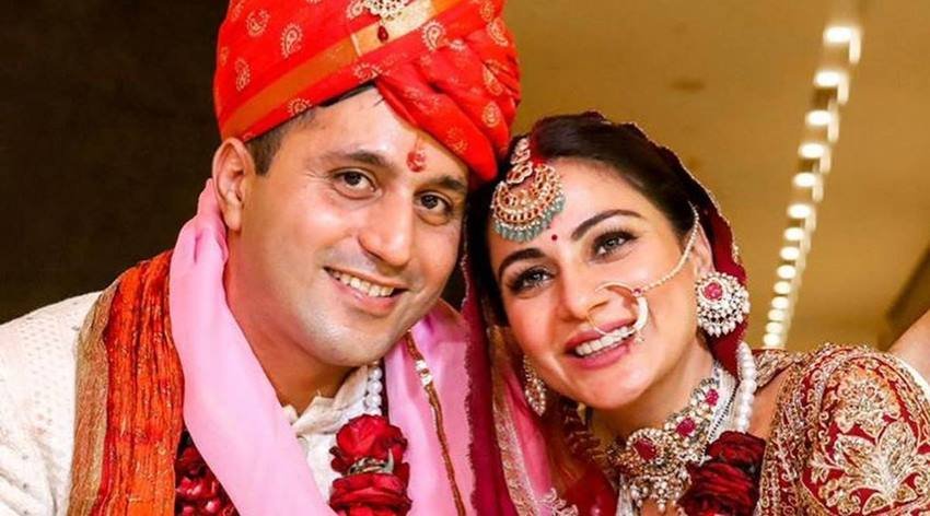 Shraddha Arya: टीवी सीरियल कुंडली भाग्य में प्रीतो के किरदार से चर्चित होने वालीं एक्ट्रेस श्रद्धा आर्या ने नेवी अफसर को अपना जीवनसाथी चुना है। श्रद्धा के पति का नाम राहुल नागल है।