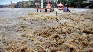 Telangana, Chief Minister, K Chandrashekar Rao, Conspiracy theory, Cloudbursts, Foreign powers, Flood relief camps, Kadem dam