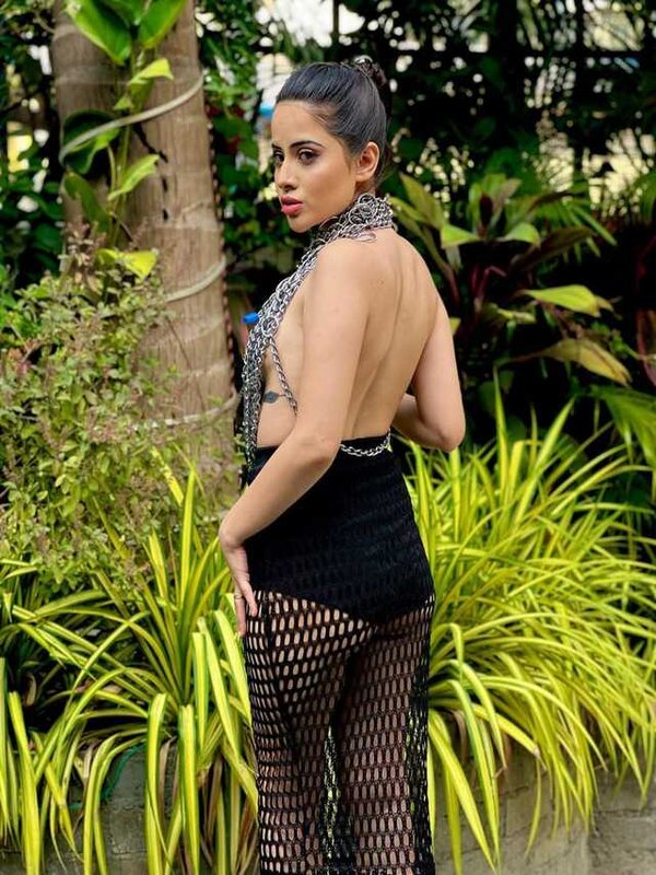 URFI JAVED COMMENTED ON RELIGION