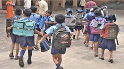 राजस्थान के स्कूलों में बच्चों को सिखाया जा रहा अब्‍बू-मम्‍मी बोलना, प्राइवेट स्कूल की बुक में उर्दू पर मचा बवाल