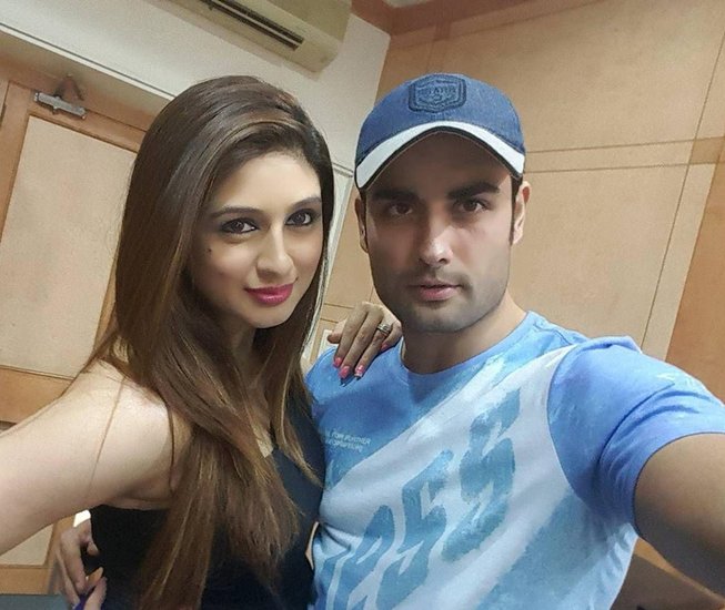 दोनों को ही फैंस काफी पसंद करते थे लेकिन शादी के बाद दोनों का रिश्ता ज्यादा समय तक चल नहीं सका। दोनों ने 2017 में एक-दूसरे से तलाक लेने का फैसला लिया और कोर्ट में अर्जी दी। 2021 में जाकर दोनों का तलाक हो सका। 