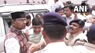 Vishvas Sarang| Digvijay singh