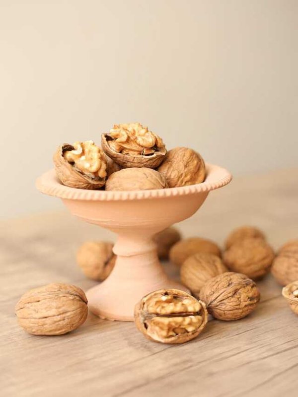 WALNUT BENEFITS FOR SKIN