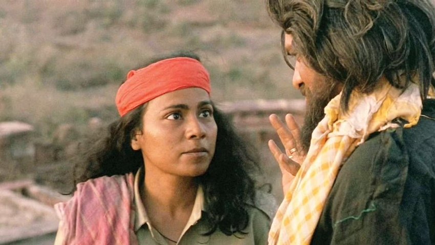 Bandit Queen: फूलन देवी पर बनी यह फिल्म दर्शकों को काफी पसंद आई थी। यह अमेजन प्राइम पर है।