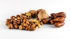 Blood Sugar: डायबिटीज के मरीज खा सकते हैं ये एक मिठाई, नहीं बढ़ता है ब्लड शुगर