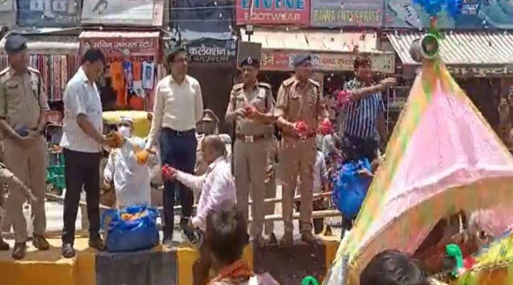 Kanwad Yatra| Kanwad Yatra Photo| Kanwad Yatra Puspa warsa|