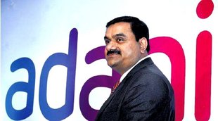Adani Photo| Adani Modi| Modi Adani News|
