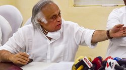 जयराम रमेश बोले- दो तरह के लोग कांग्रेस छोड़ते हैं, हिमंत बिस्व सरमा दूसरे वालों में से हैं