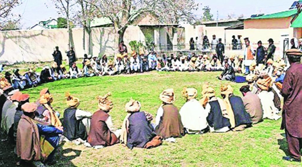 पाकिस्तान : ‘जिरगा’ ने महिलाओं को पर्यटन स्थलों पर जाने से रोका